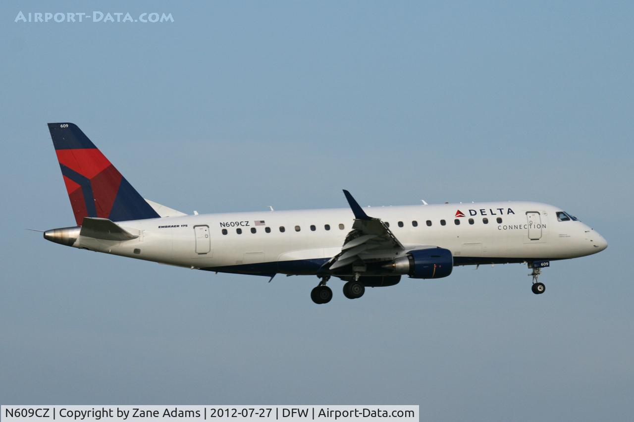 N609CZ, 2007 Embraer 175LR (ERJ-170-200LR) C/N 17000197, Landing at DFW Airport