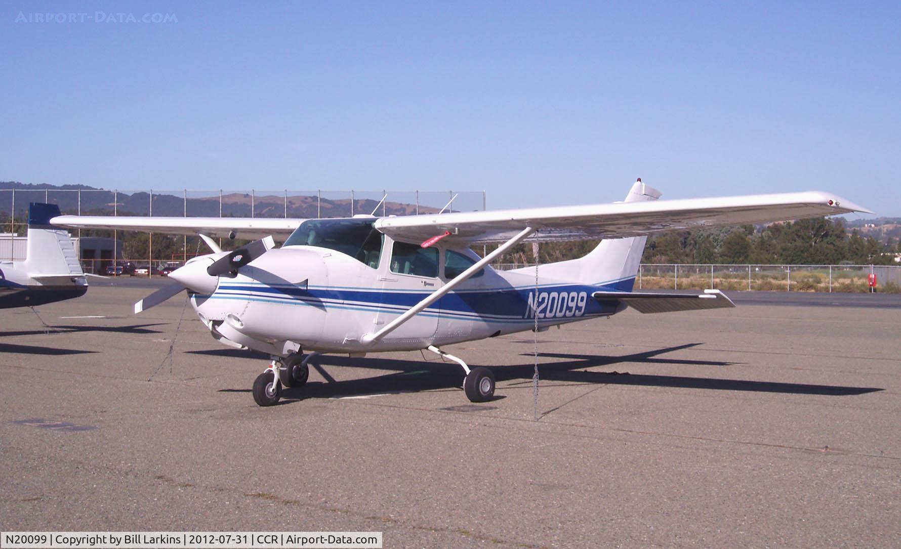 N20099, 1982 Cessna R182 Skylane RG C/N R18201922, Visitor