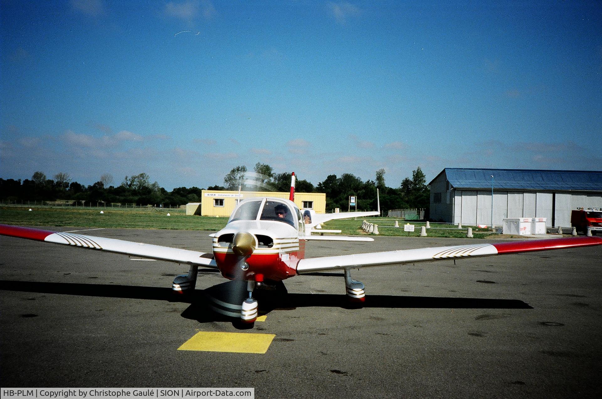 HB-PLM, 1988 Piper PA-28-161 Warrior III C/N 2816061, Groupe de vol à moteur Sion Valais Switzerland