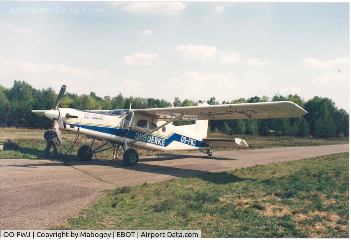 OO-FWJ, Pilatus PC-6/B2-H4 Turbo Porter C/N 710, The OO-FWJ at Oud-Turnhout airfield begin 90's