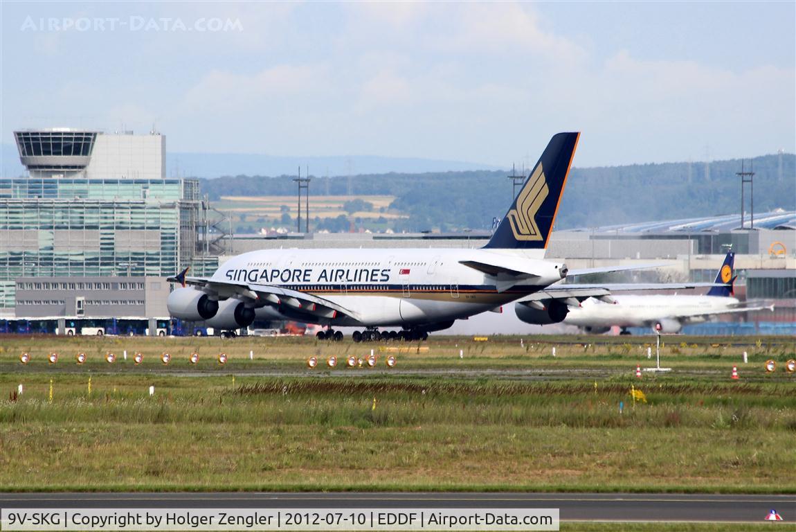9V-SKG, 2008 Airbus A380-841 C/N 019, Full throttle on rwy 25C....