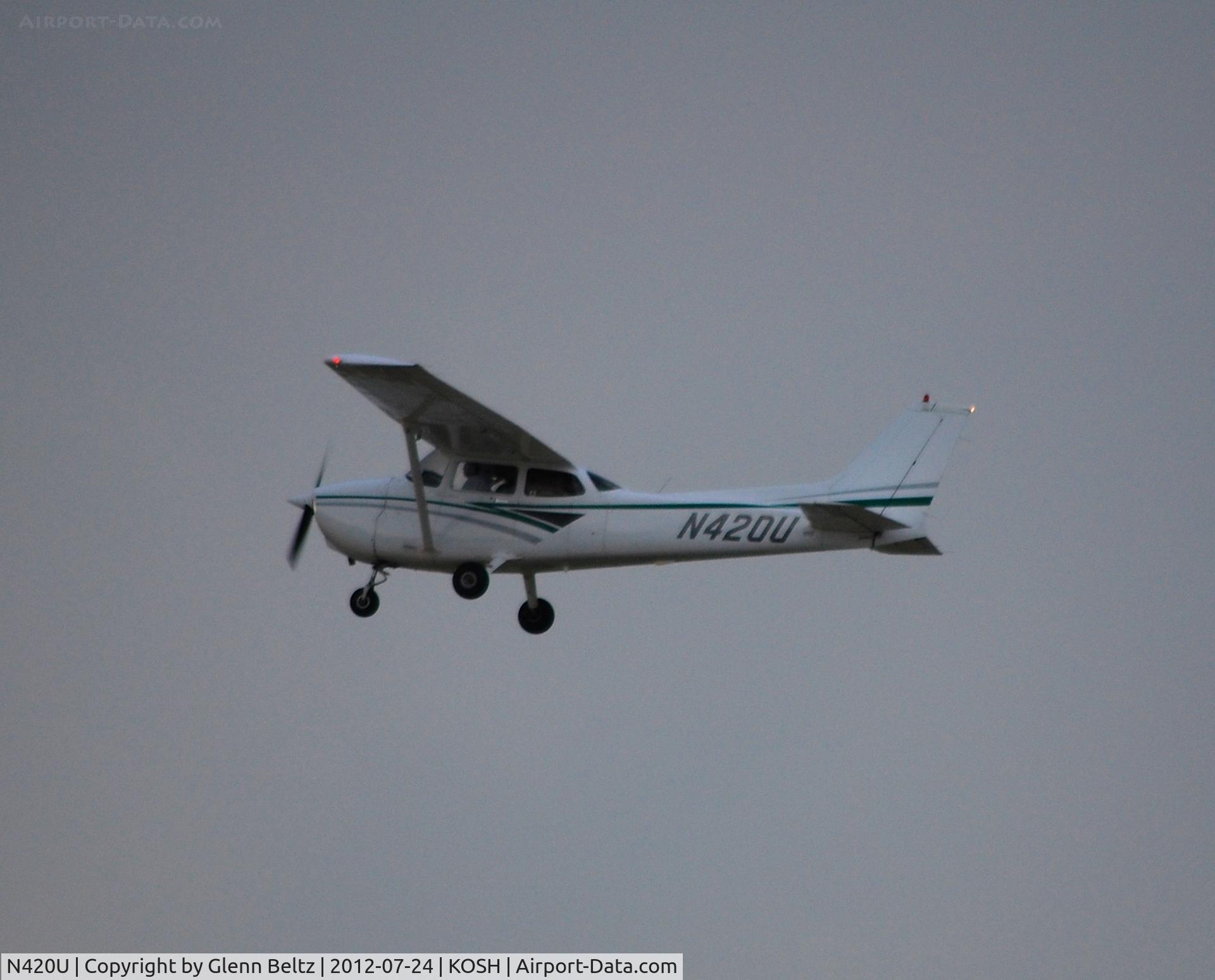 N420U, 1997 Cessna 172R C/N 17280120, Departing EAA Airventure/Oshkosh on 24 July 2012