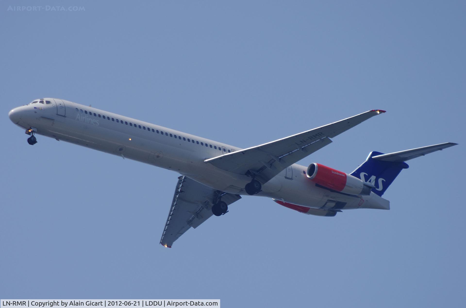LN-RMR, 1992 McDonnell Douglas MD-81 (DC-9-81) C/N 53365, Approach Dubrovnik airport