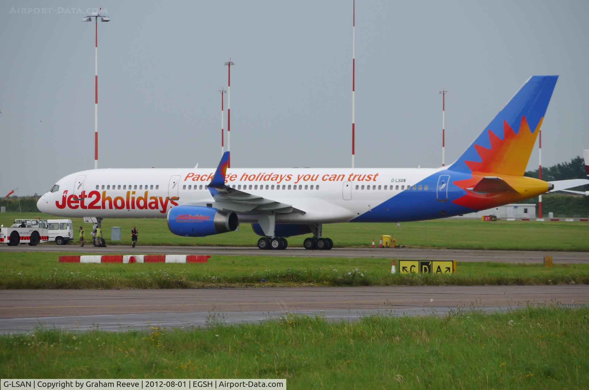 G-LSAN, 1994 Boeing 757-2K2 C/N 26635, Freshly painted.