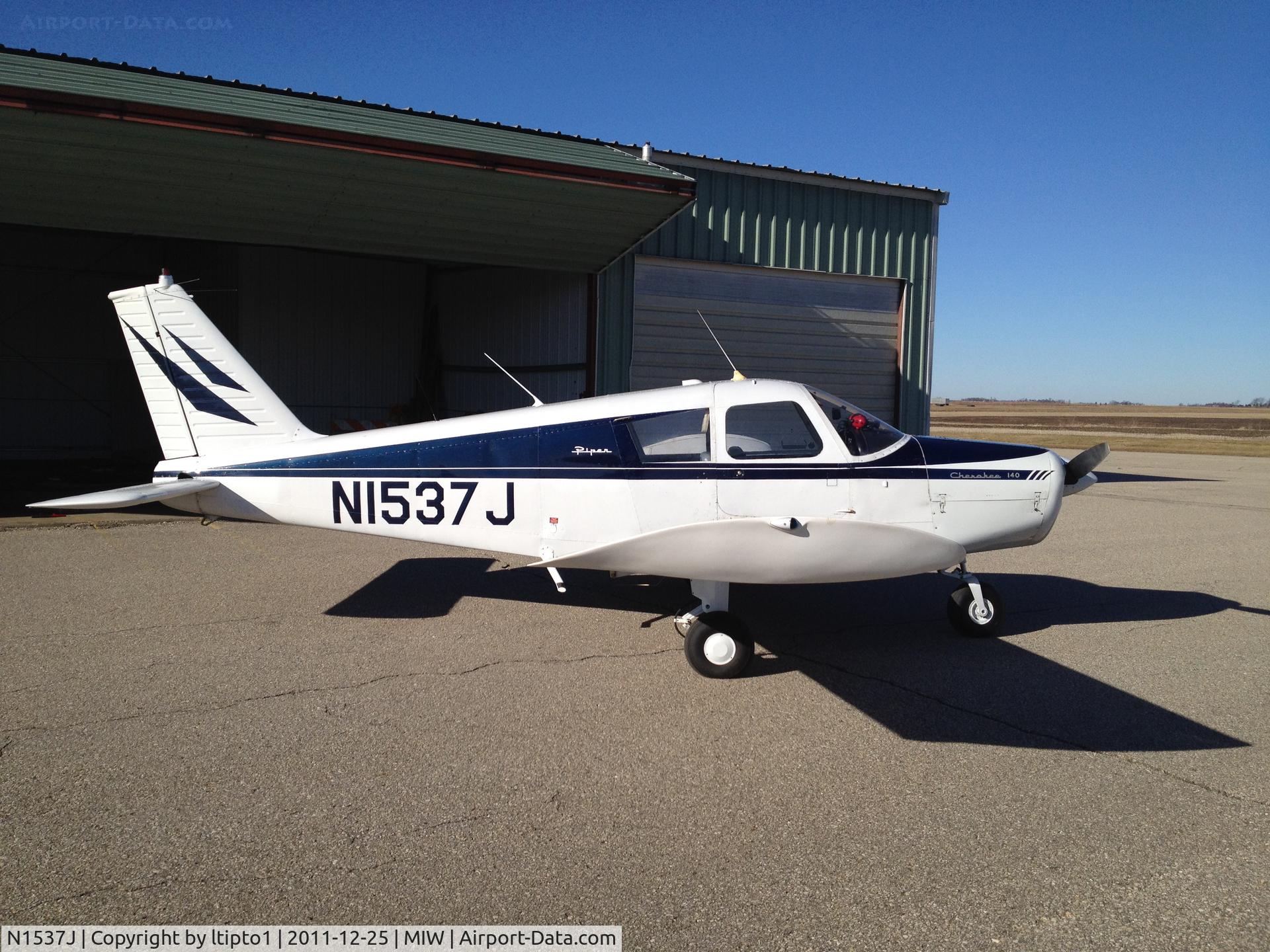 N1537J, 1968 Piper PA-28-140 C/N 28-23938, Home in Iowa.