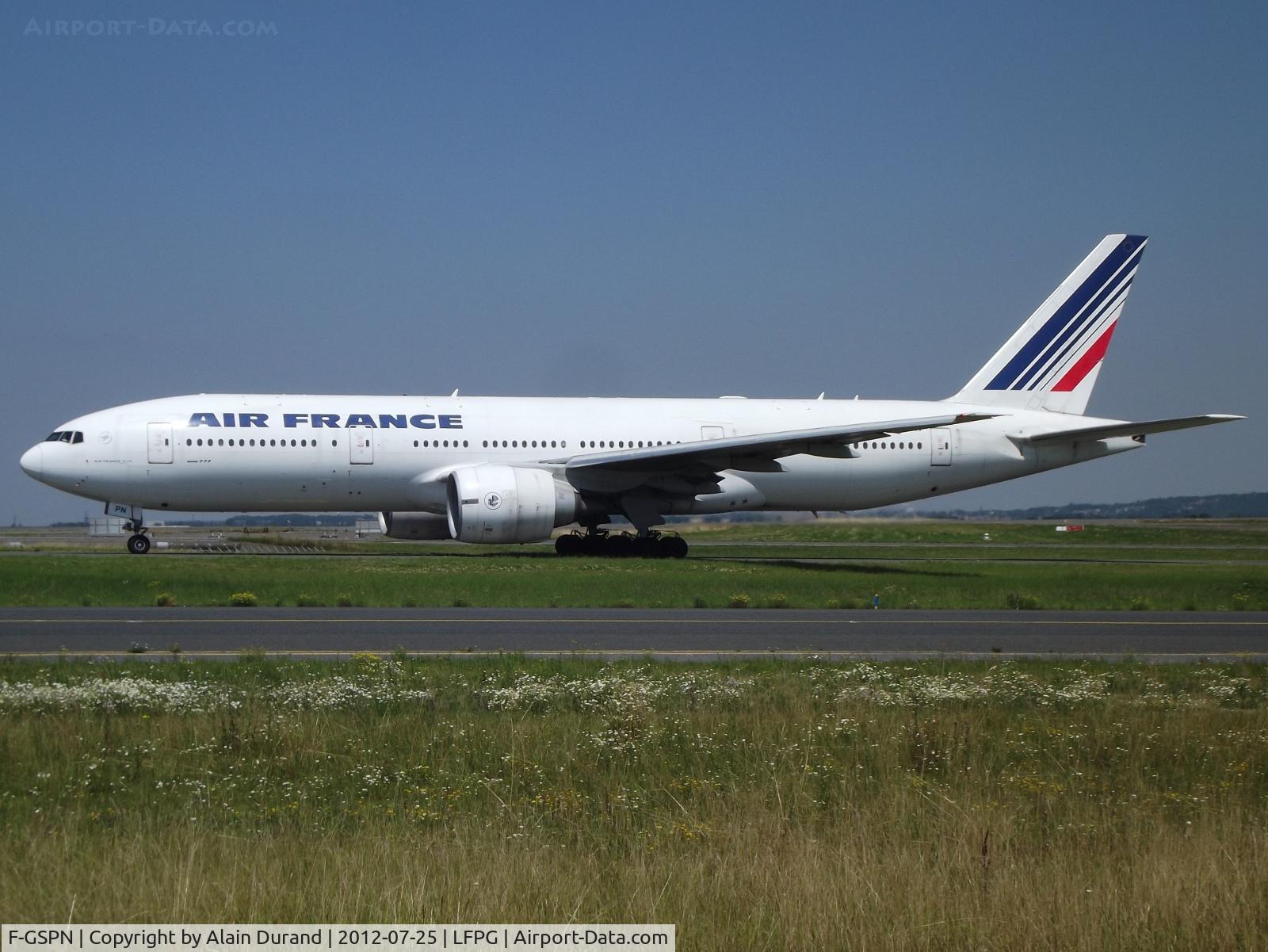 F-GSPN, 2000 Boeing 777-228/ER C/N 29011, C/N 314, still around with the previous dress.