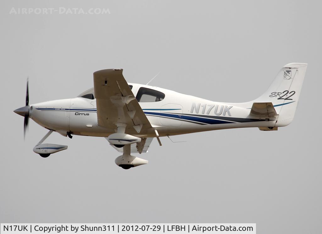 N17UK, 2002 Cirrus SR22 C/N 200, Taking off rwy 27