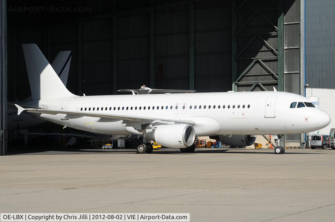 OE-LBX, 2002 Airbus A320-214 C/N 1735, Untitled