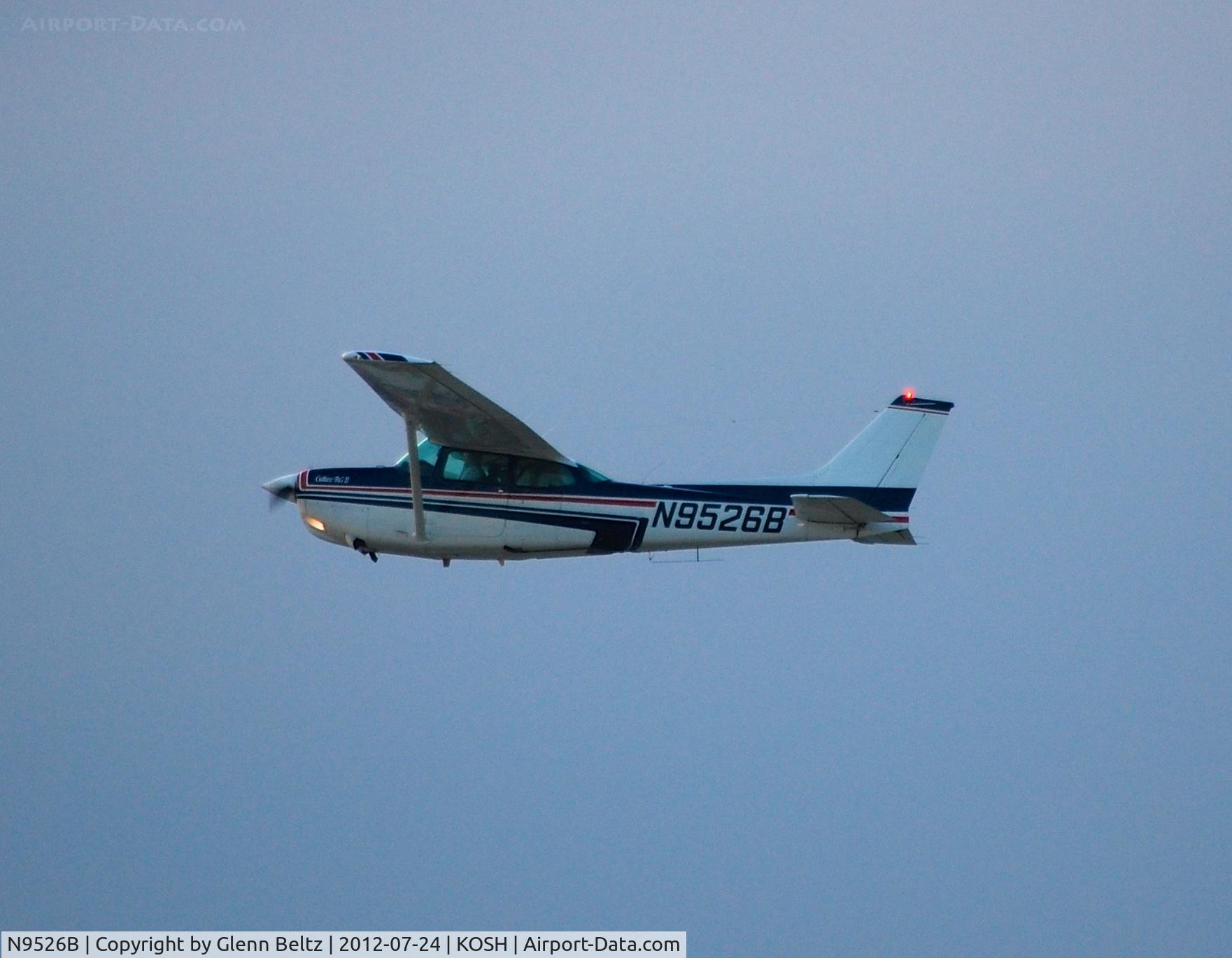 N9526B, 1981 Cessna 172RG Cutlass RG C/N 172RG0855, Departing EAA Airventure/Oshkosh on 24 July 2012.