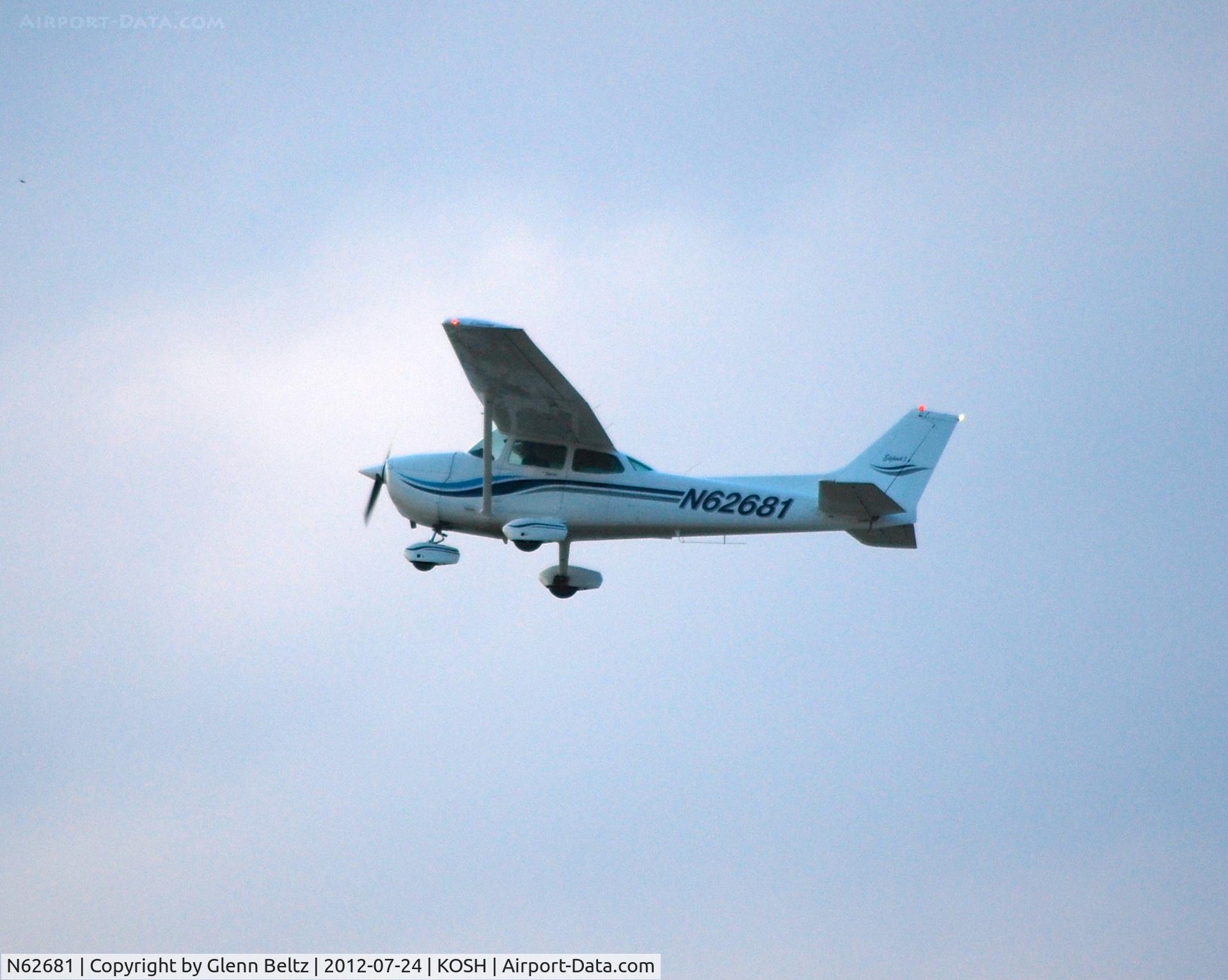 N62681, 1981 Cessna 172P C/N 17275323, Departing EAA Airventure/Oshkosh on 24 July 2012.