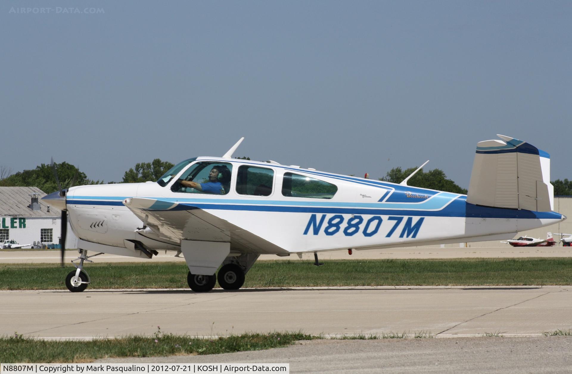N8807M, 1964 Beech S35 Bonanza C/N D-7330, Beech S35