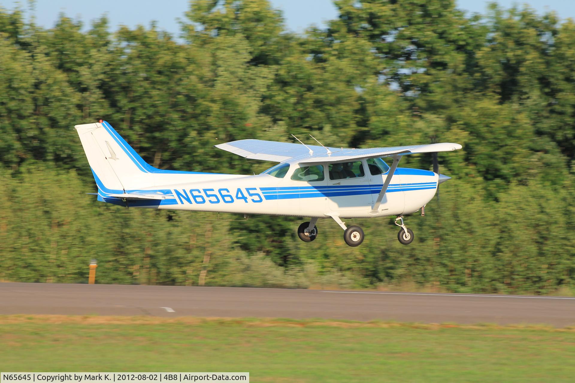 N65645, 1982 Cessna 172P C/N 17275797, N65645 about to touchdown.