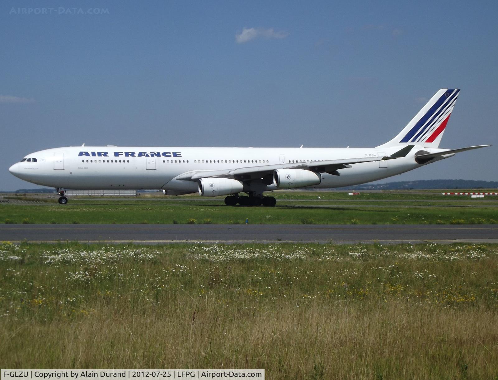 F-GLZU, 2000 Airbus A340-313X C/N 377, Leased by ILFC.
