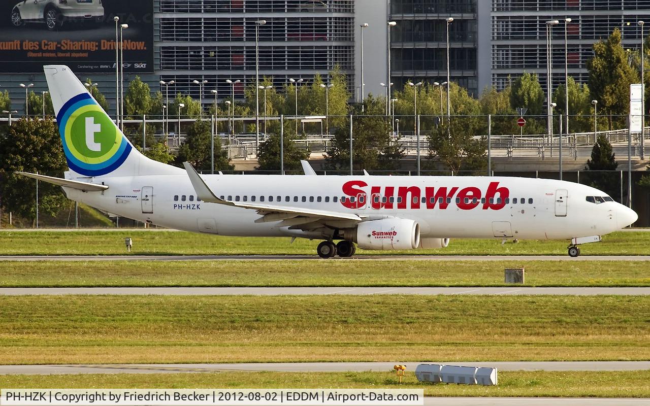 PH-HZK, 2000 Boeing 737-8K2 C/N 30390, taxying to the active