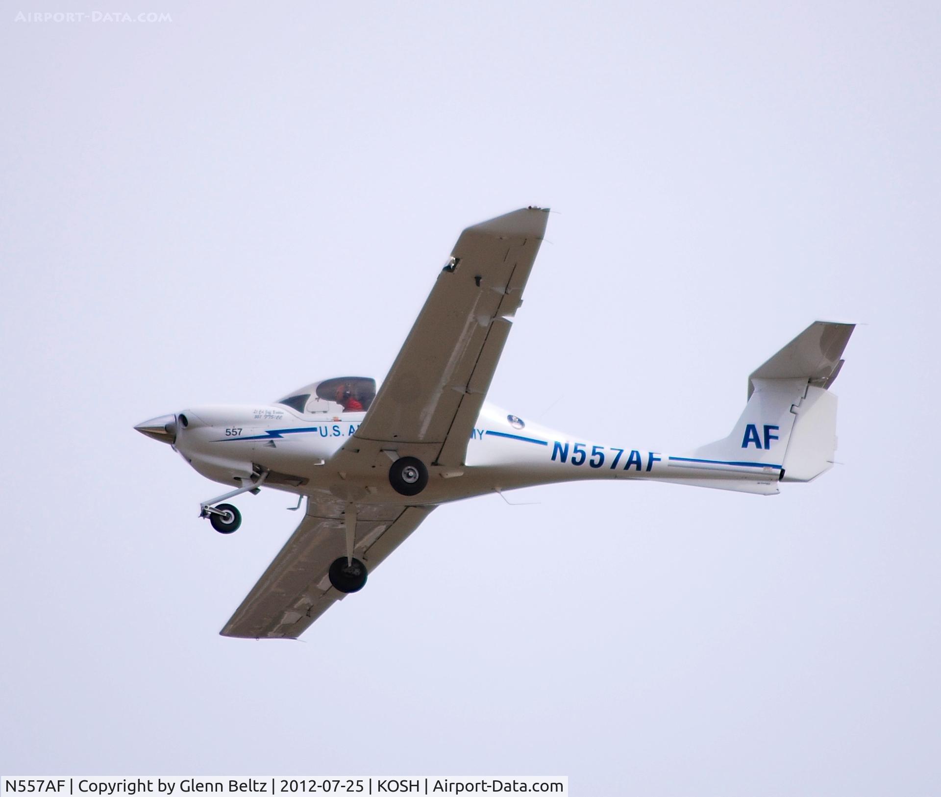 N557AF, Diamond DA-40 Diamond Star C/N 40.1057, Departing EAA Airventrure/Oshkosh on 25 July 2012.