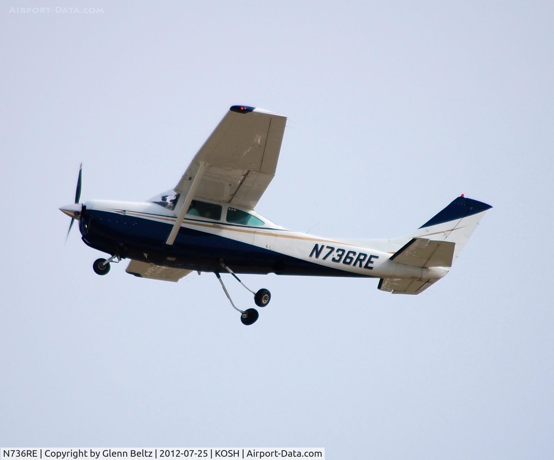 N736RE, 1978 Cessna R182 Skylane RG C/N R18200761, Departing EAA Airventrure/Oshkosh on 25 July 2012.
