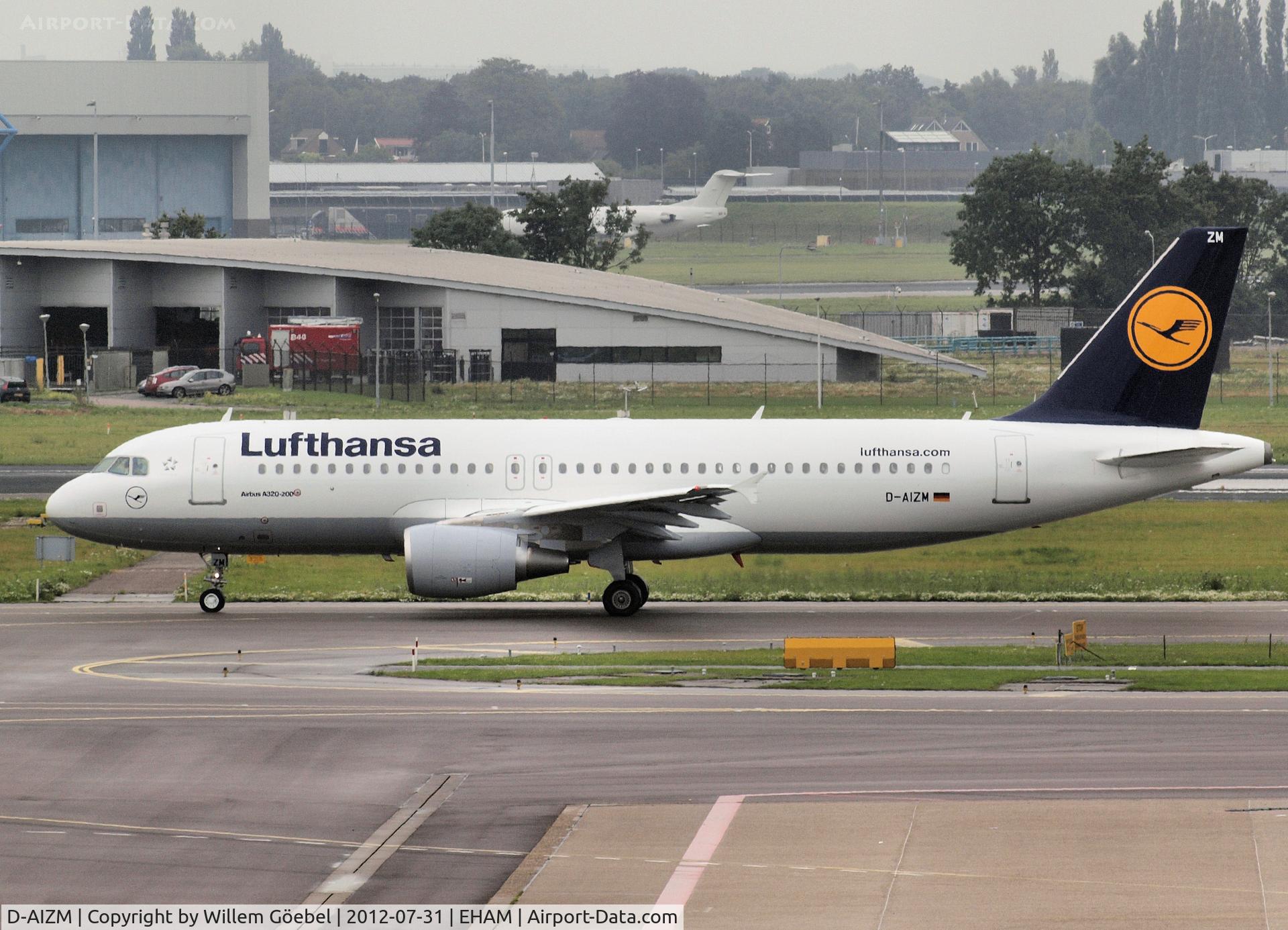 D-AIZM, 2012 Airbus A320-214 C/N 5203, Taxi to the runway 24 of Schiphol Airport
