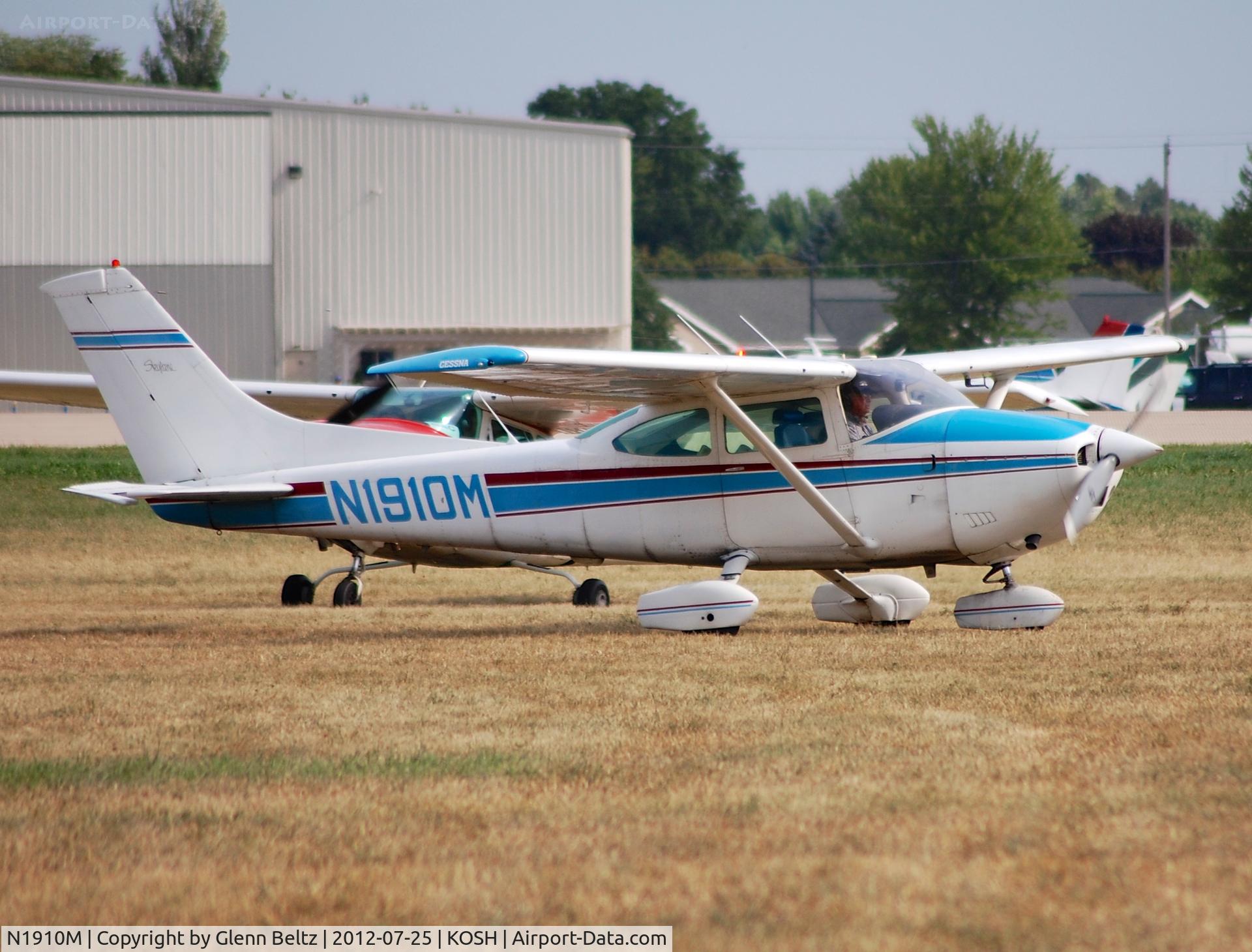 N1910M, 1975 Cessna 182P Skylane C/N 18264475, Taxiing at Oshkosh on 25 July 2012.