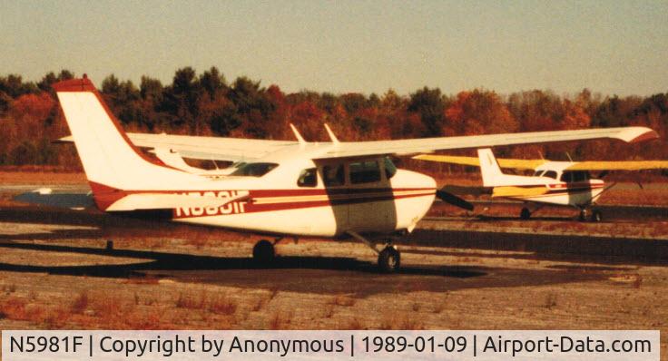 N5981F, 1968 Cessna 210H Centurion C/N 21058981, Sterling Mass Summer 1989
