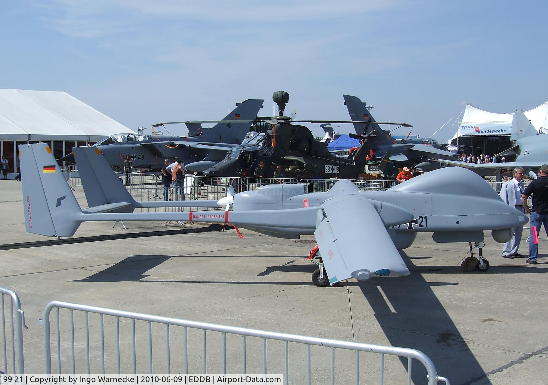 99 21, Israel Aerospace Industries Heron C/N Not found 99 21, IAI Heron 1 of the German Air Force at ILA 2010, Berlin