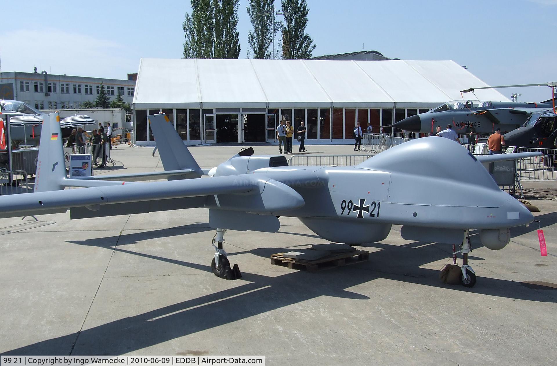 99 21, Israel Aerospace Industries Heron C/N Not found 99 21, IAI Heron 1 of the German Air Force at ILA 2010, Berlin
