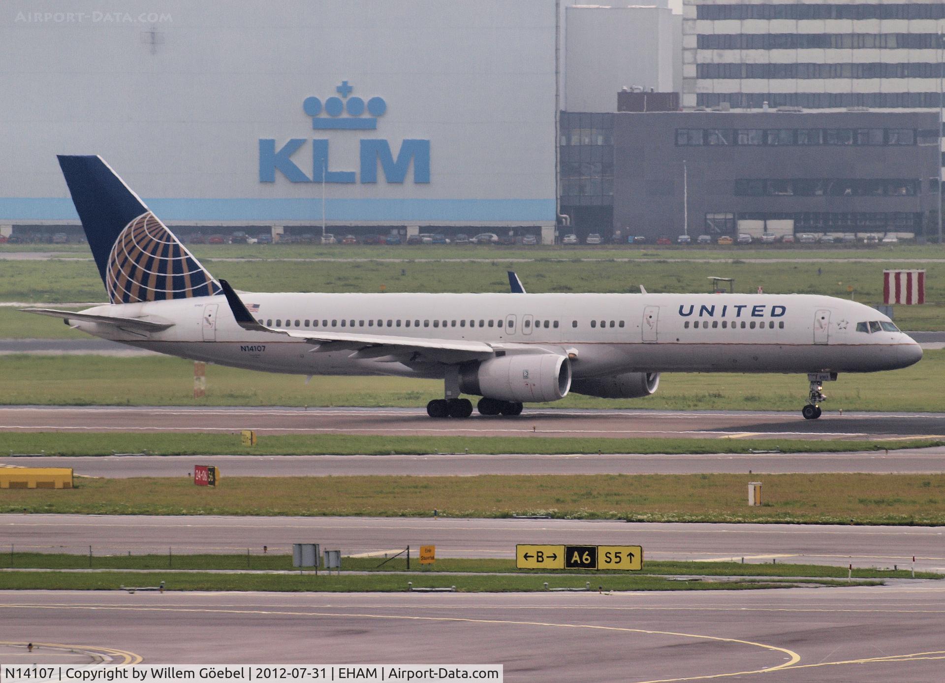 N14107, 1994 Boeing 757-224 C/N 27297, Taxi to runway 24 of Schiphol Airport