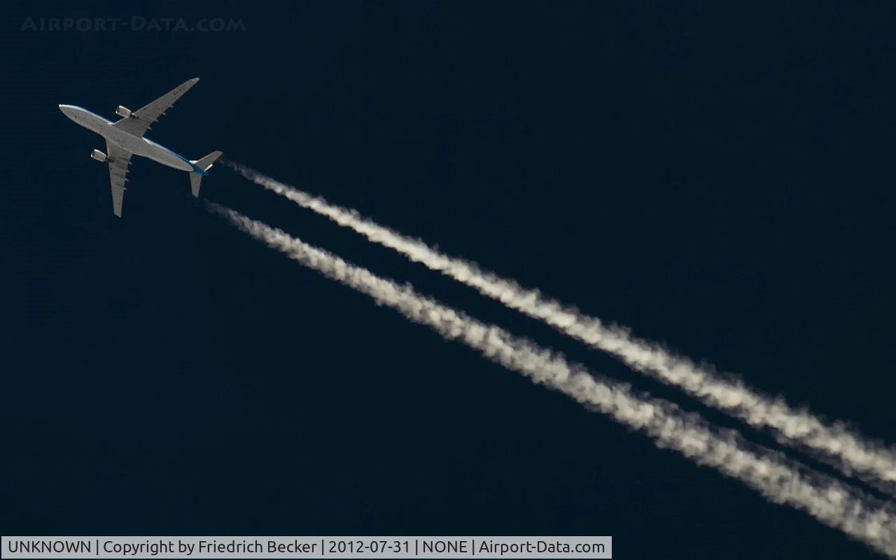 UNKNOWN, Contrails Various C/N Unknown, KLM A330-200 cruising southbound