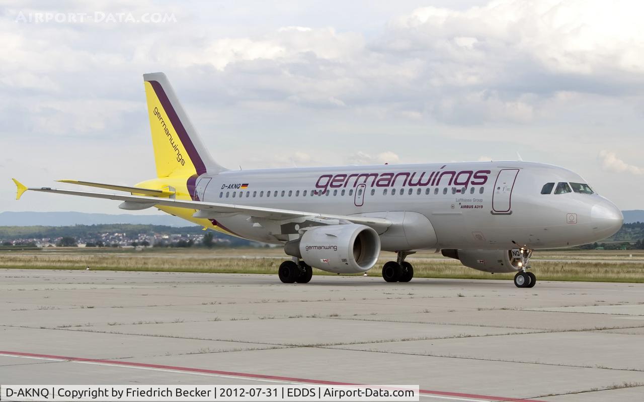 D-AKNQ, 2000 Airbus A319-112 C/N 1170, taxying to the gate