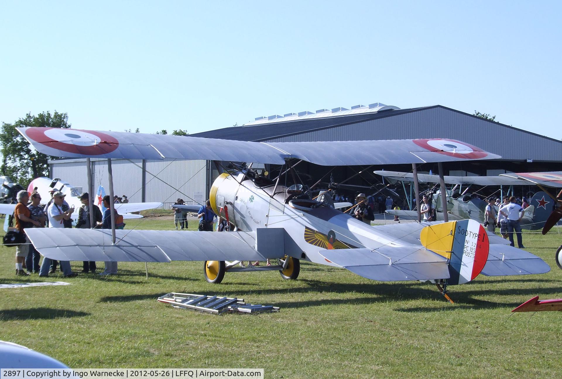 2897, 1917 Sopwith 1½ Strutter 1B2 C/N 2897, Sopwith 1 1/2 Strutter 1B2 at the Meeting Aerien 2012, La-Ferte-Alais