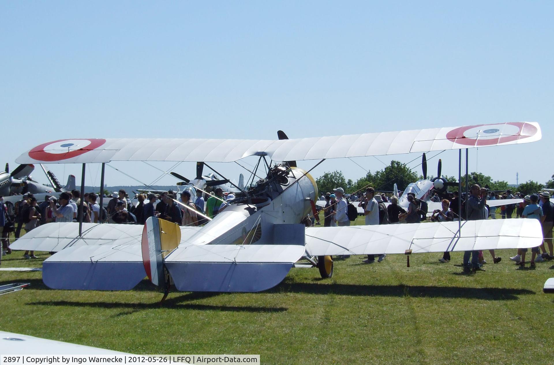 2897, 1917 Sopwith 1½ Strutter 1B2 C/N 2897, Sopwith 1 1/2 Strutter 1B2 at the Meeting Aerien 2012, La-Ferte-Alais