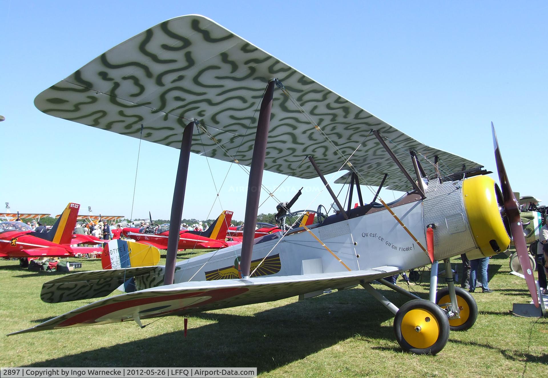 2897, 1917 Sopwith 1½ Strutter 1B2 C/N 2897, Sopwith 1 1/2 Strutter 1B2 at the Meeting Aerien 2012, La-Ferte-Alais