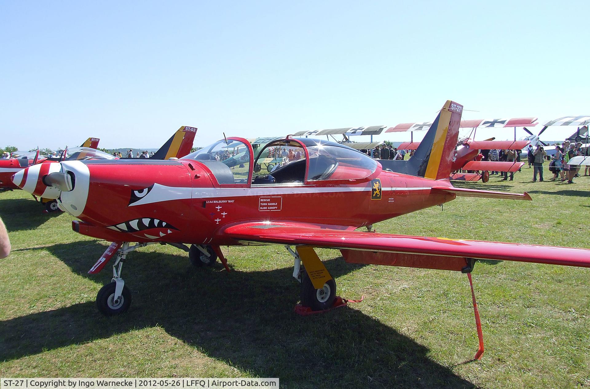 ST-27, SIAI-Marchetti SF-260M C/N 10-27, SIAI-Marchetti SF.260M of the 'Diables Rouges / Red Devils' aerobatic team of the Belgian Air Force at the Meeting Aerien 2012, La-Ferte-Alais