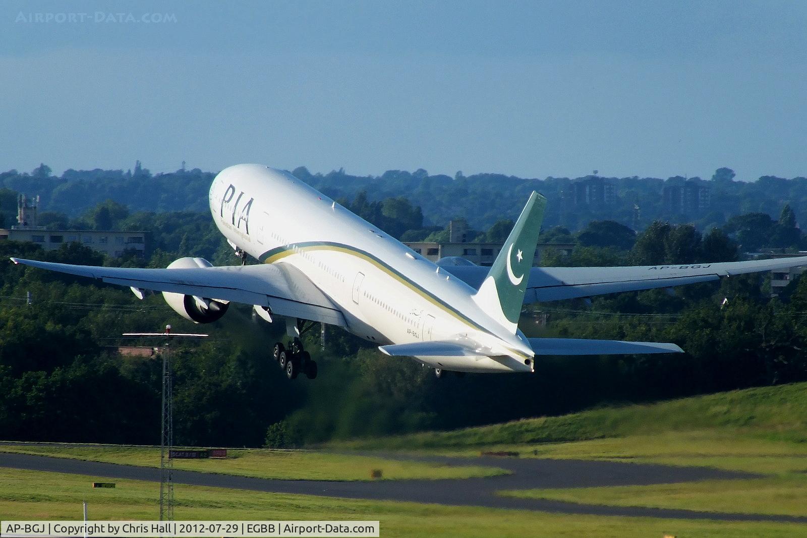 AP-BGJ, 2003 Boeing 777-240/ER C/N 33775, PIA Pakistan International Airlines