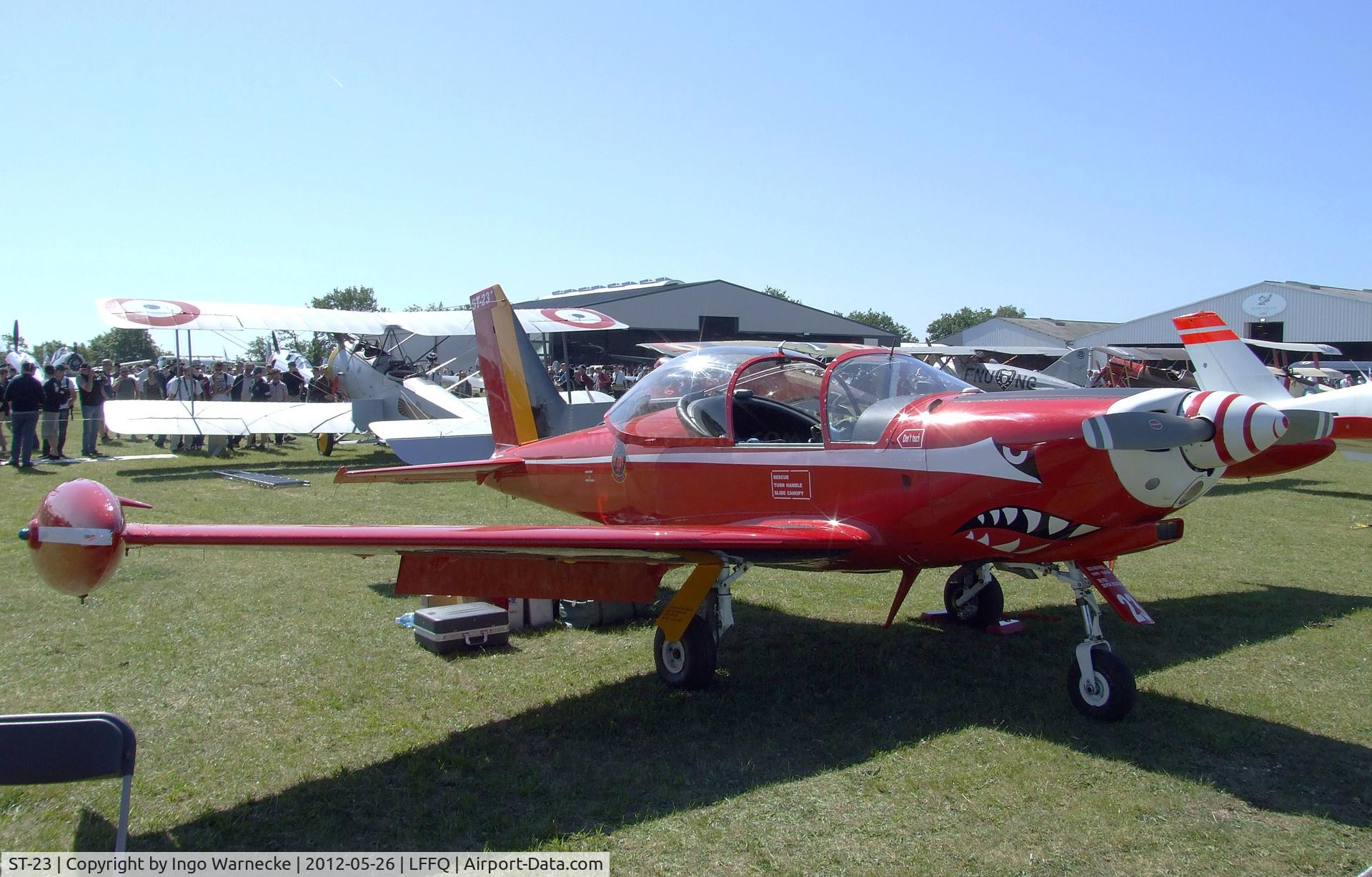 ST-23, SIAI-Marchetti SF-260M C/N 10-23, SIAI-Marchetti SF.260M of the 'Diables Rouges / Red Devils' aerobatic team of the Belgian Air Force at the Meeting Aerien 2012, La-Ferte-Alais