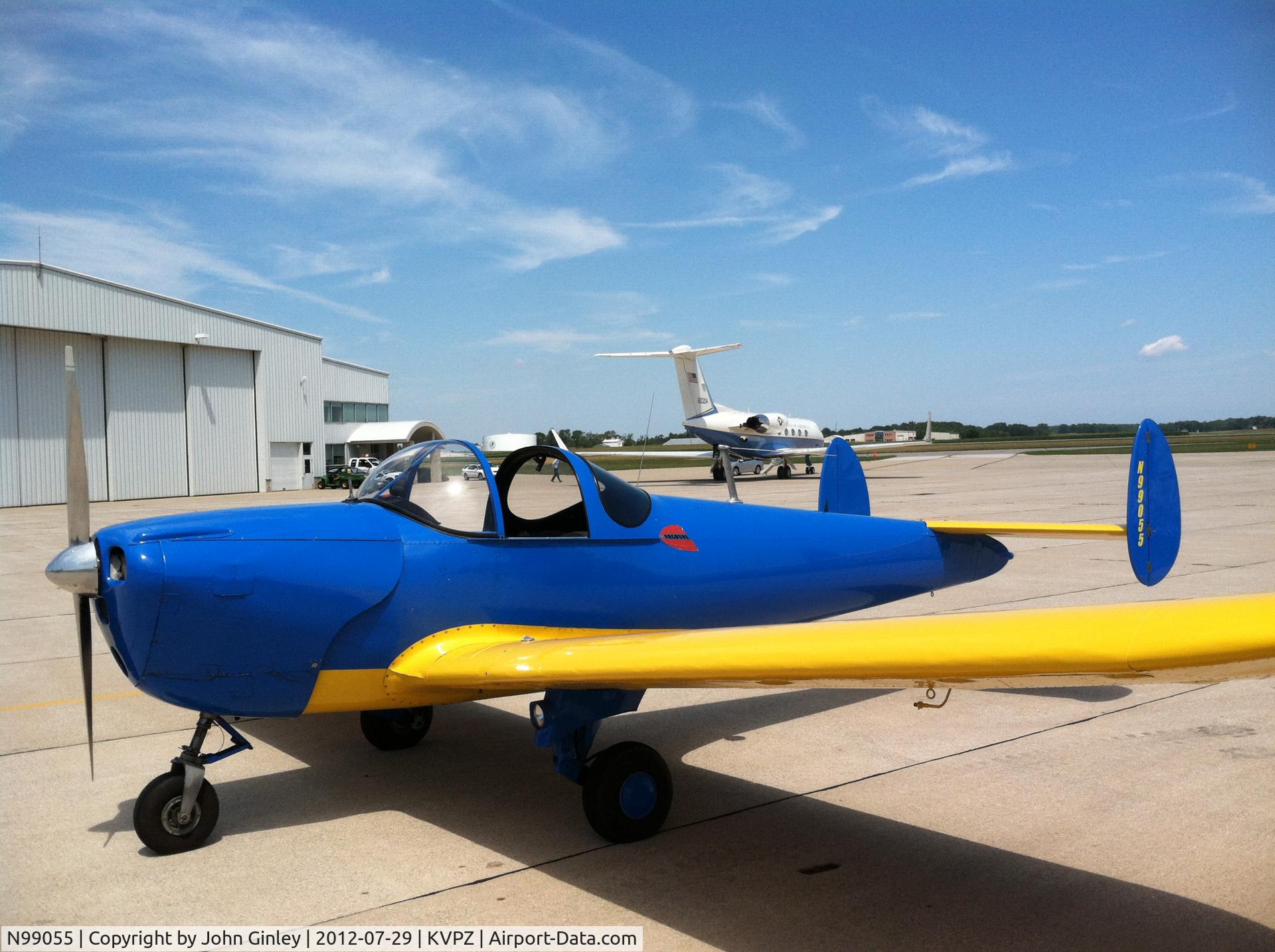 N99055, 1946 Erco 415D Ercoupe C/N 1678, At VPZ with Air Force 2 in the background