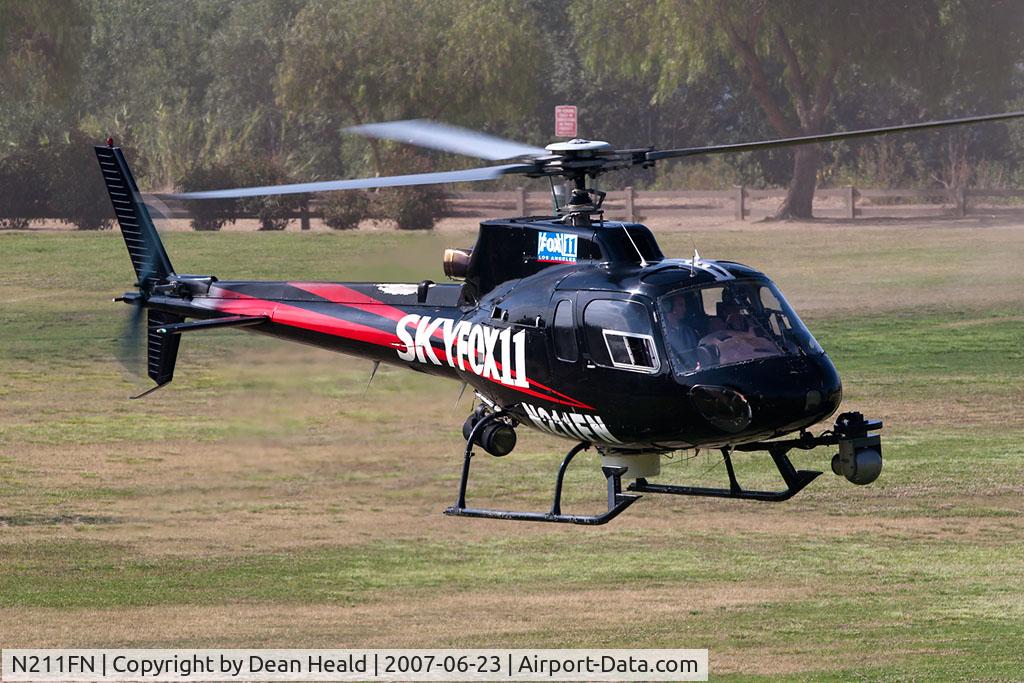 N211FN, 1989 Aerospatiale AS-350B-1 Ecureuil C/N 2174, SkyFox 11 arriving to Hansen Dam Park.