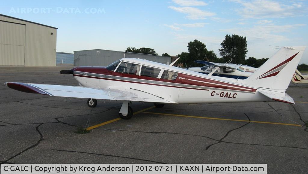 C-GALC, 1967 Piper PA-24-260 Comanche C/N 24-4697, Piper PA-24-260 Commanche on the line.