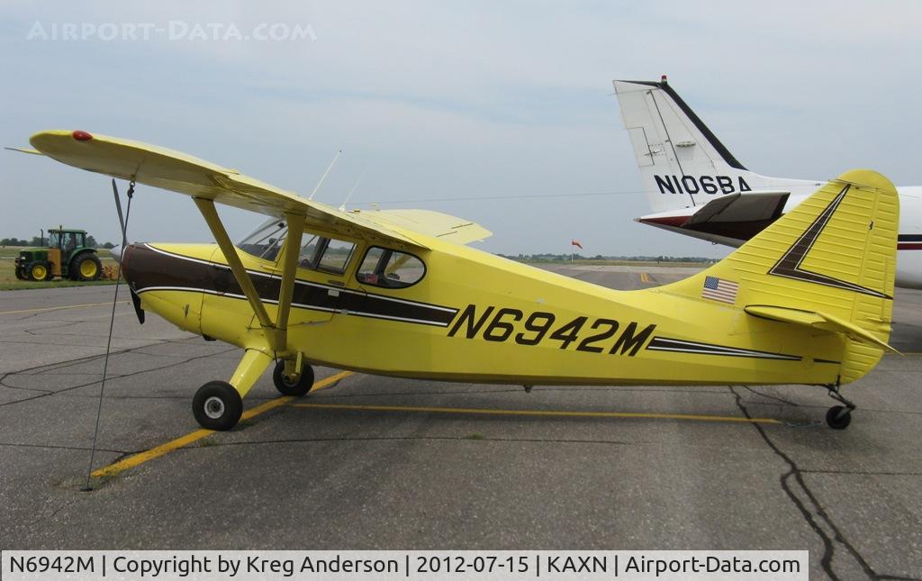 N6942M, 1949 Stinson 108-3 Voyager C/N 108-4942, Stinson 108-3 on the line.