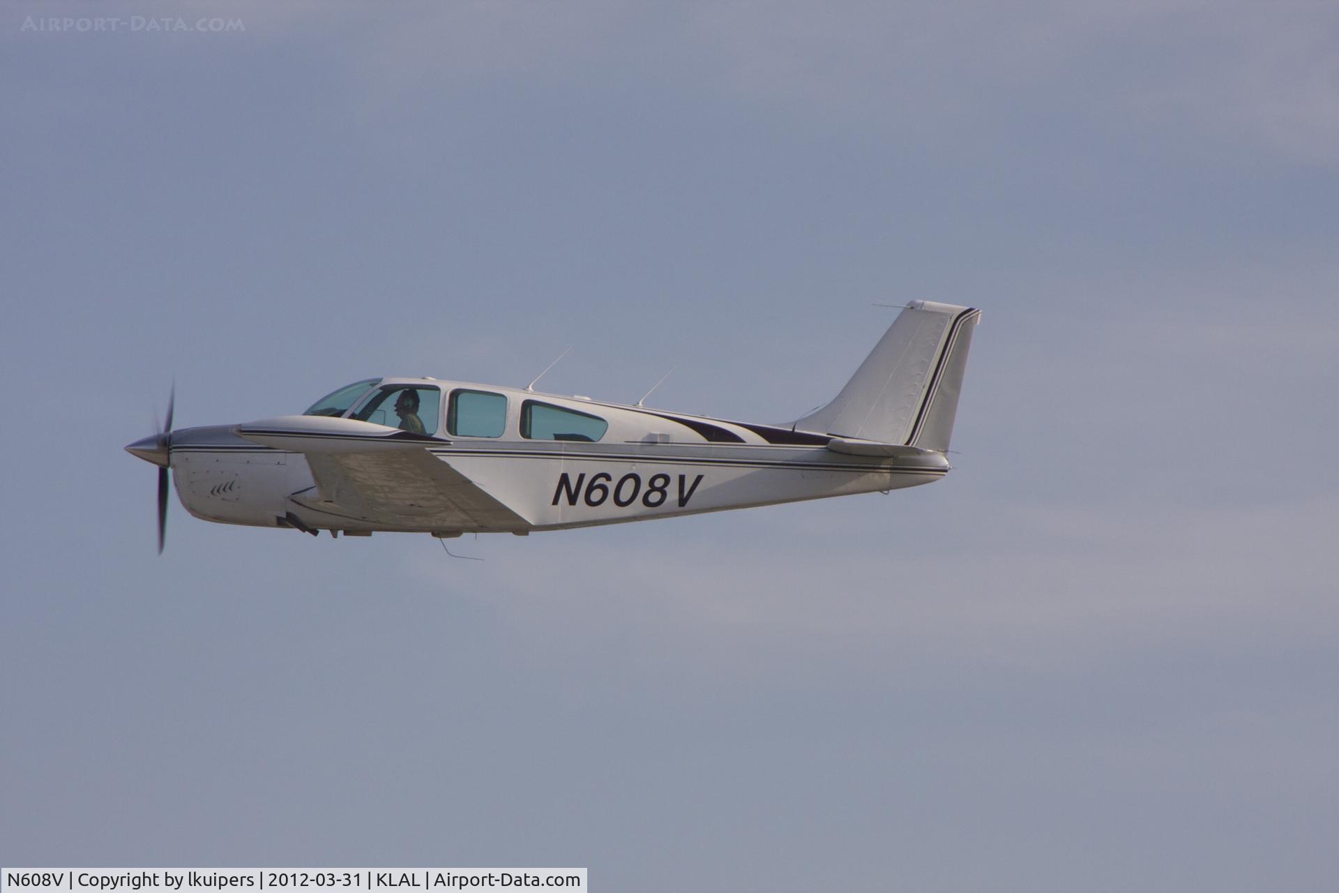 N608V, 1960 Beech 35-33 Debonair C/N CD-90, In take-off at Sun 'n Fun 2012