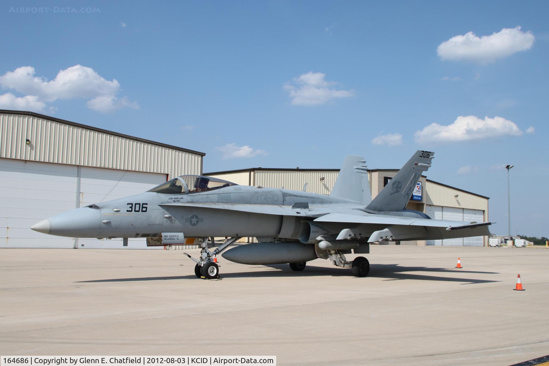 164686, McDonnell Douglas F/A-18C Hornet C/N 1119/C298, Stopping for fuel