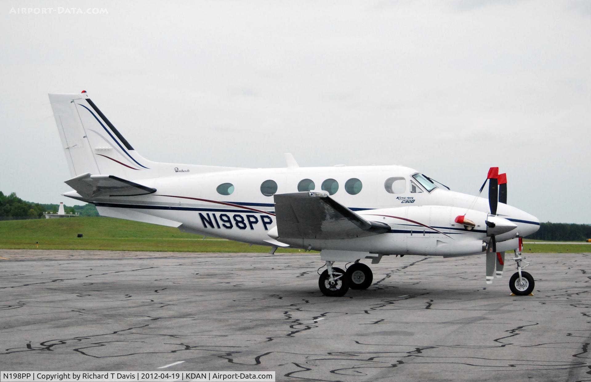 N198PP, 1992 Beech C90A King Air C/N LJ-1314, 1992 Beech C90A in Danville Va.