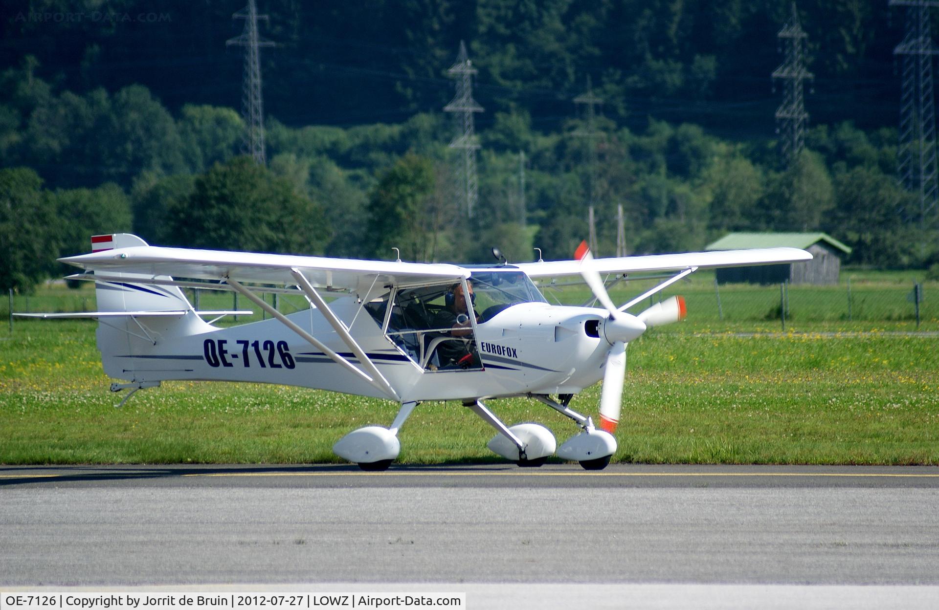 OE-7126, 2008 Aeropro Eurofox  LSA 3K C/N 26908, It does not really seems like an ultralight, but sure it is. It is now taxiing to the runway 08 at Zell am See.