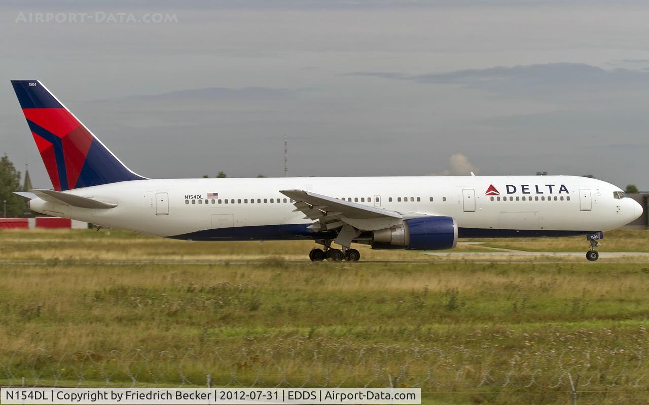 N154DL, 1991 Boeing 767-3P6 C/N 25241, departure from Stuttgart