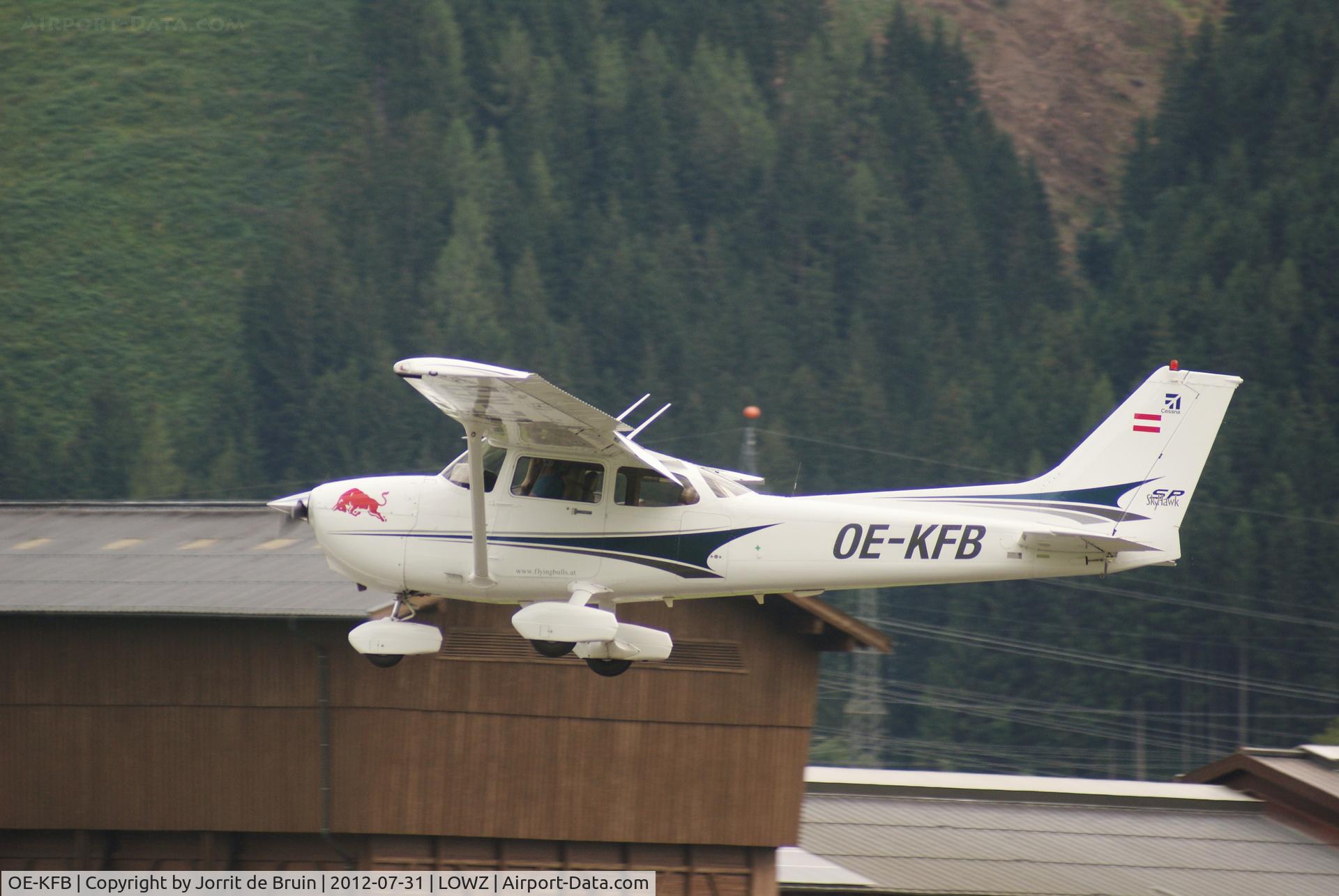 OE-KFB, 2004 Cessna 172S C/N 172S9584, The red bull painted at the nose of this Cessna 172 speaks the thruth. The aircraft is landing with a high speed.