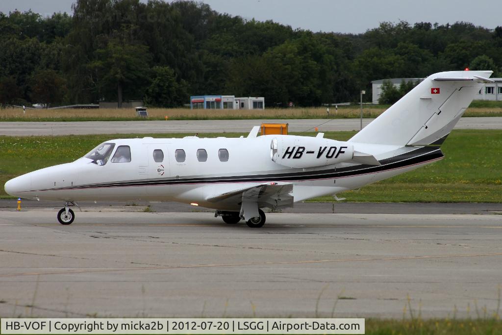 HB-VOF, 2006 Cessna 525 CitationJet CJ1+ C/N 525-0623, Taxiing for departure