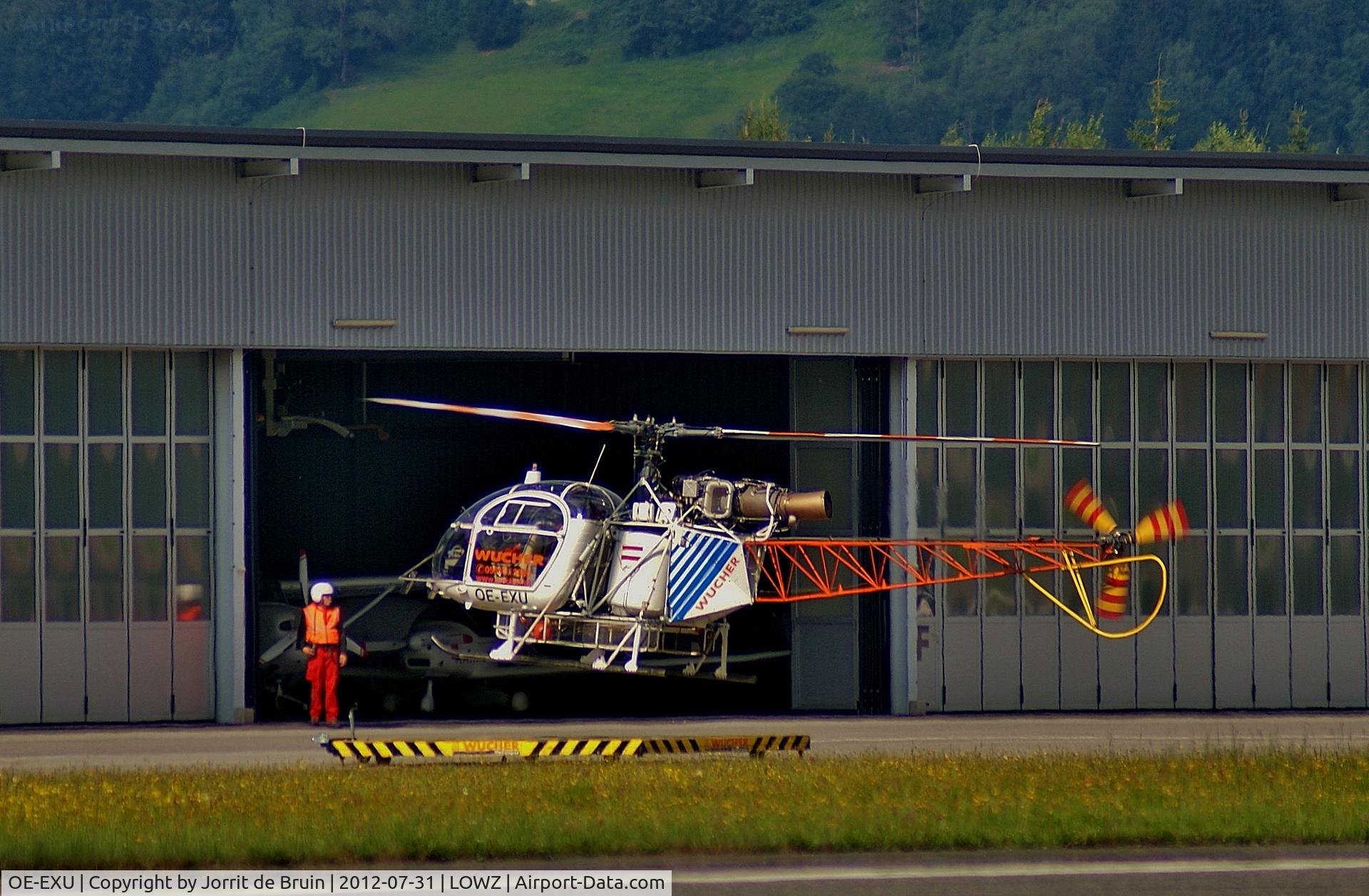 OE-EXU, Aerospatiale SA-315B Lama C/N 2478, Trying to land on the area, so he can be pulled directly into the hangar.