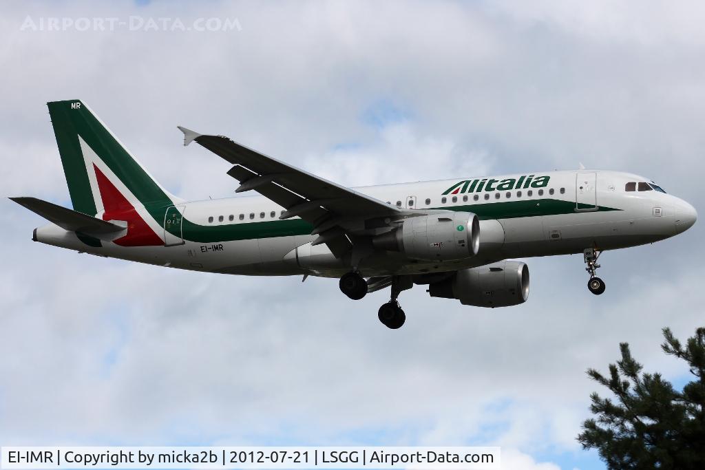 EI-IMR, 2011 Airbus A319-112 C/N 4875, Landing in 05