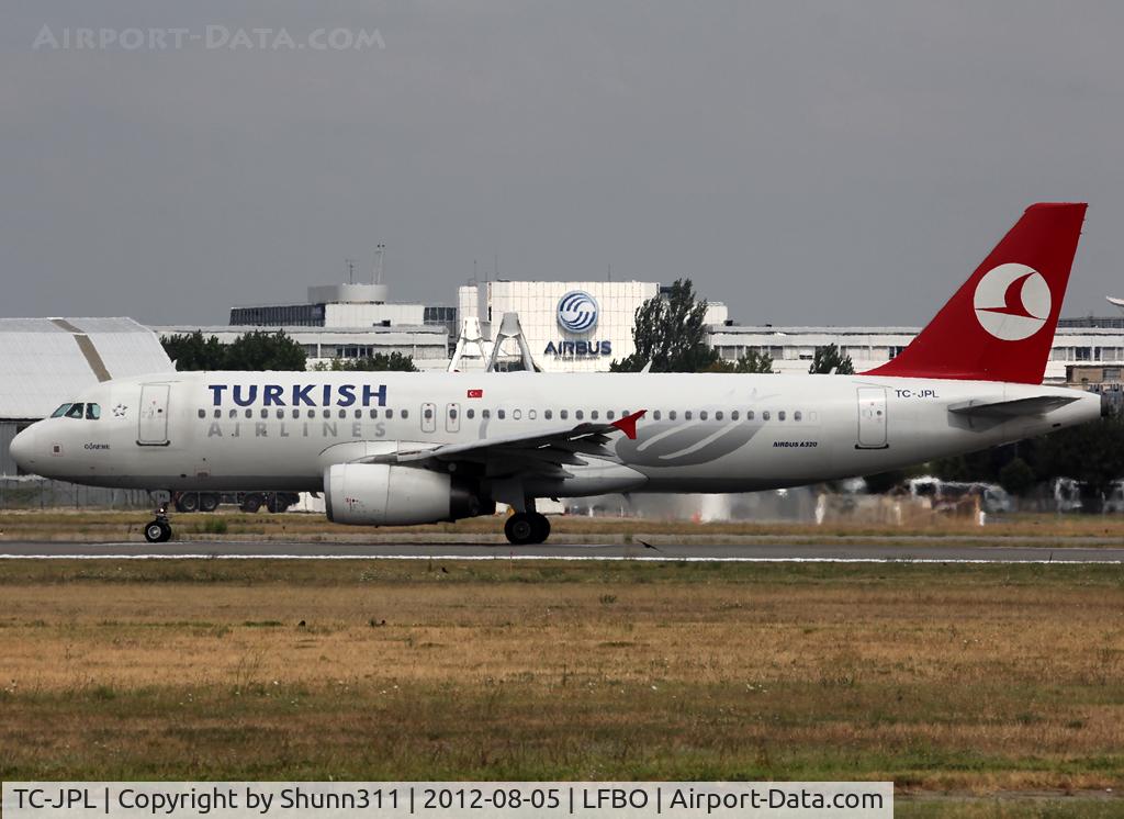 TC-JPL, 2007 Airbus A320-232 C/N 3303, Ready for take off rwy 32R