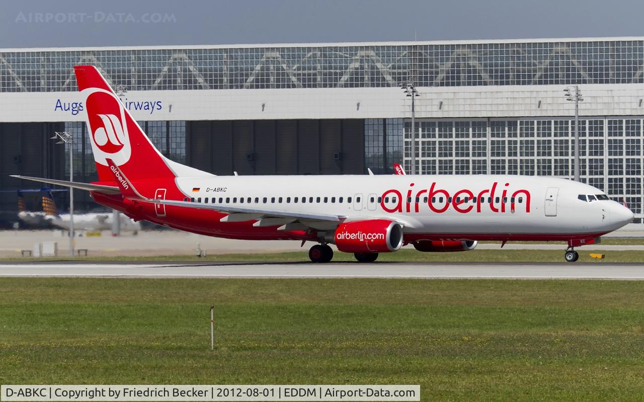 D-ABKC, 2008 Boeing 737-86J C/N 37741, departure from Munich