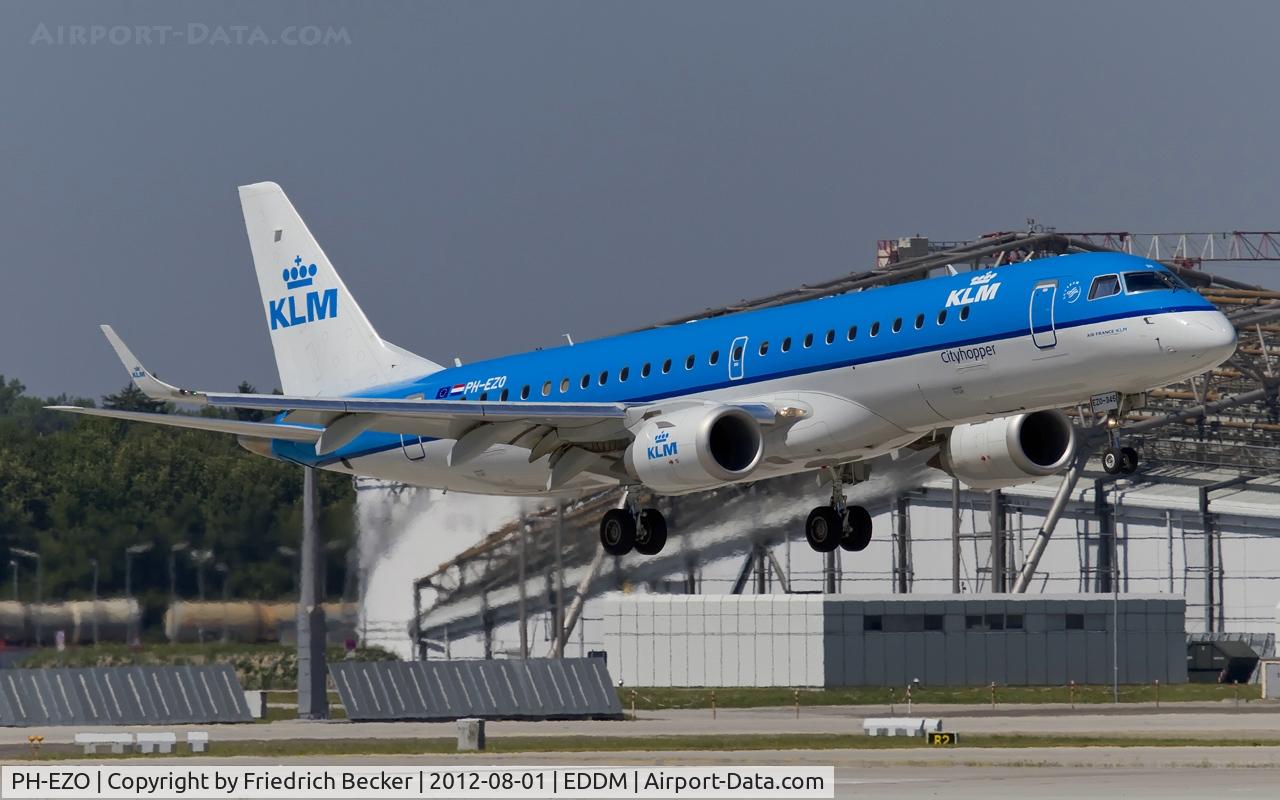 PH-EZO, 2010 Embraer 190LR (ERJ-190-100LR) C/N 19000345, short final
